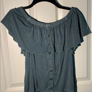 american eagle off the shoulder shirt